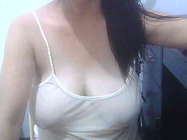 melon2love4u webcam