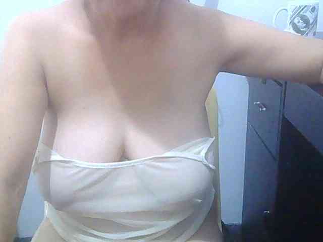 melon2love4u webcam