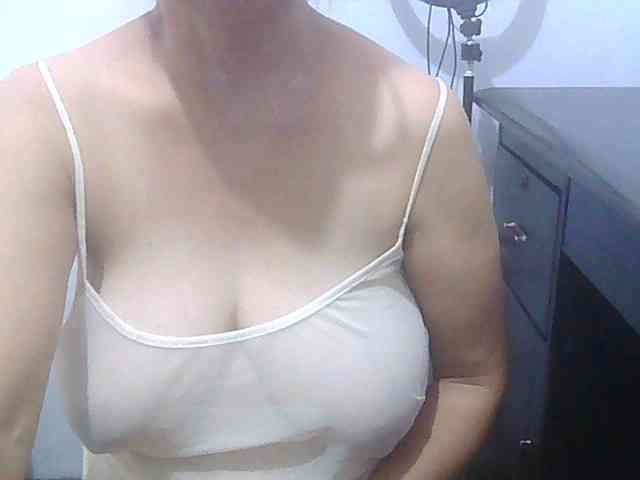 melon2love4u webcam