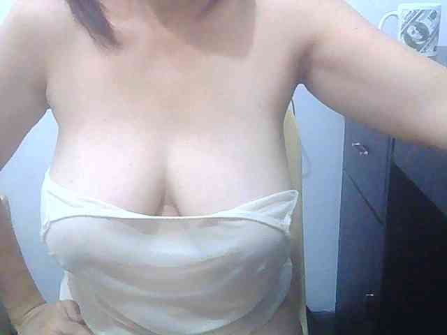 melon2love4u webcam
