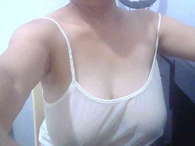 melon2love4u webcam