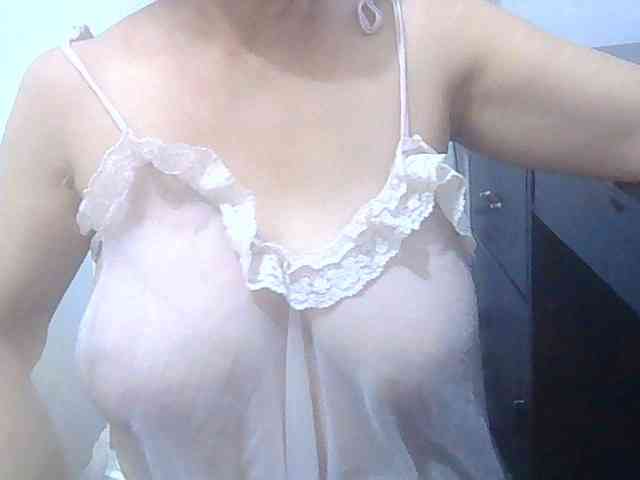 melon2love4u webcam