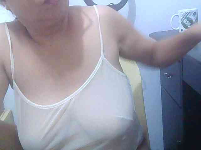melon2love4u webcam