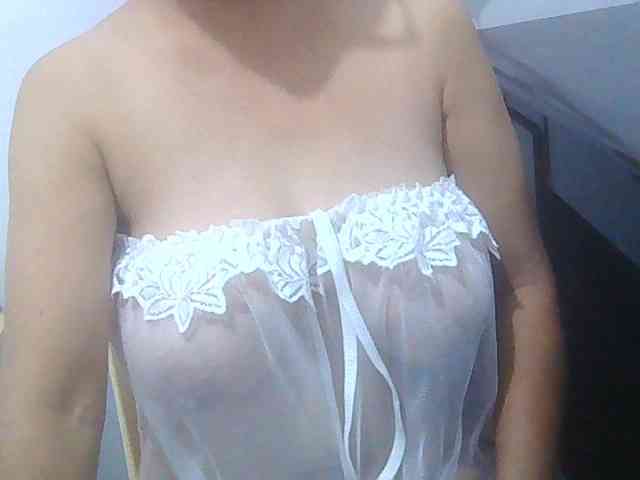 melon2love4u webcam