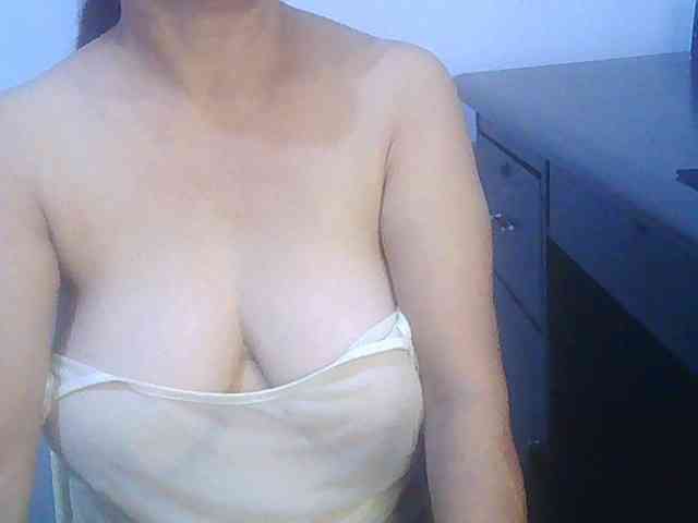melon2love4u webcam