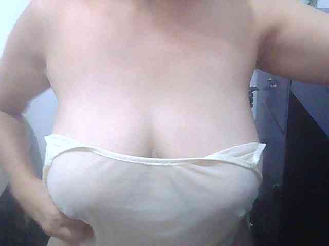 melon2love4u webcam