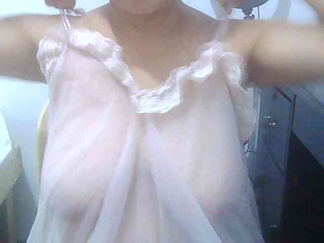 melon2love4u webcam