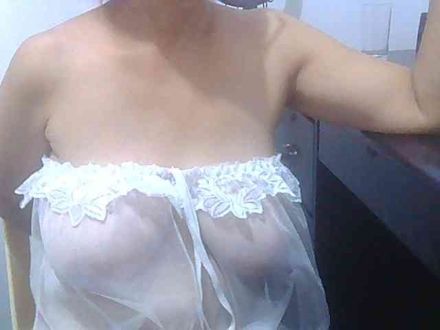melon2love4u webcam