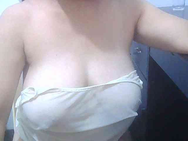 melon2love4u webcam