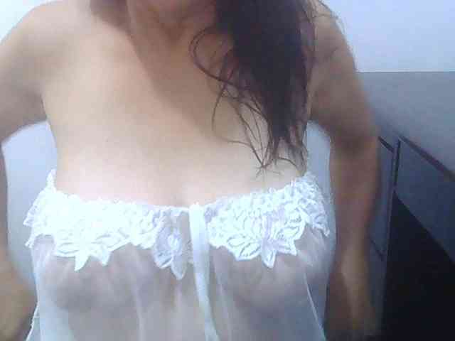 melon2love4u webcam