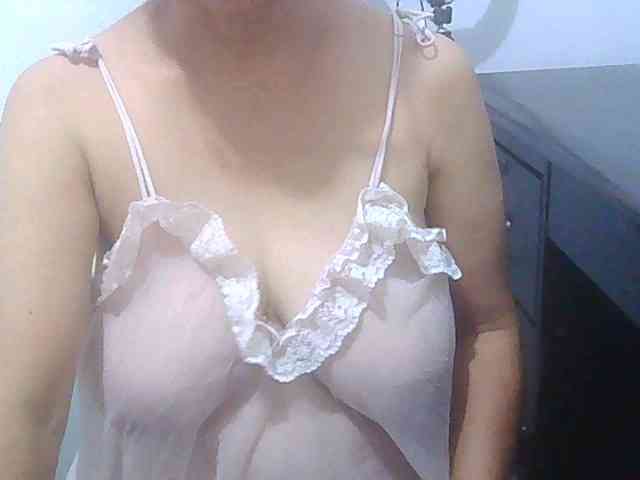 melon2love4u webcam