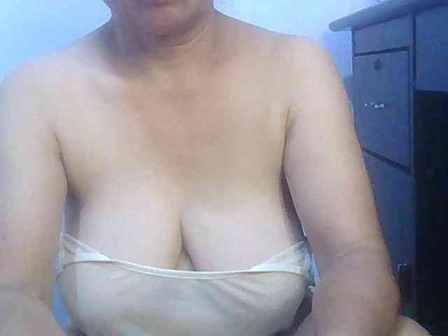 melon2love4u webcam