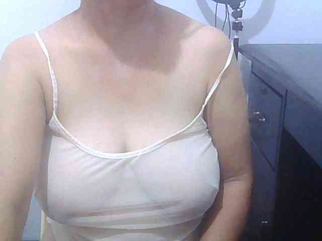 melon2love4u webcam