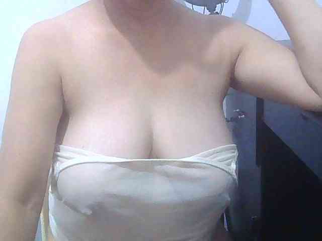 melon2love4u webcam