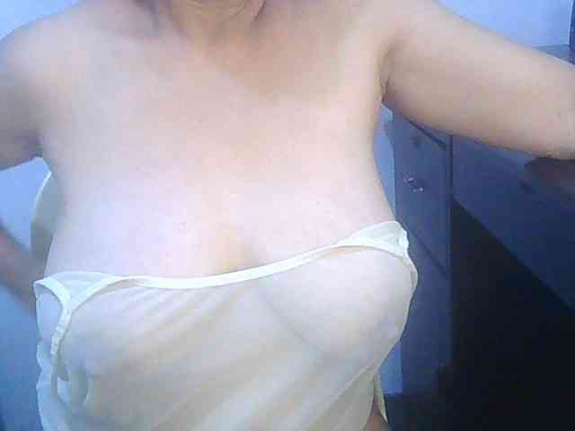 melon2love4u webcam