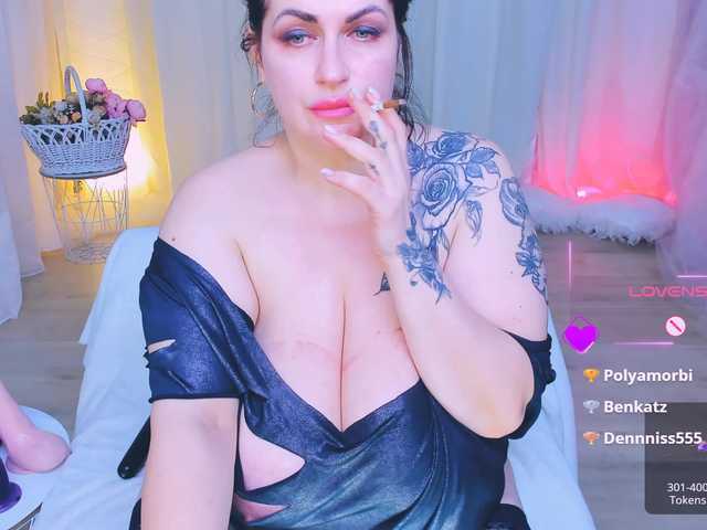 CharlinneSi's BongaCams show and profile