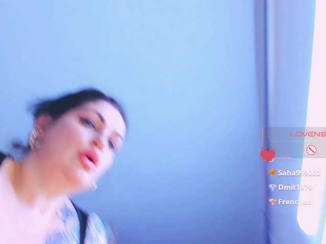 CharlinneSi's BongaCams show and profile