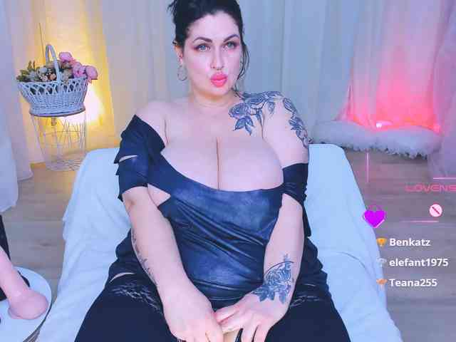 CharlinneSi Live Webcam on BongaCams