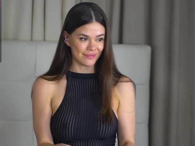 Vikki100500's BongaCams show and profile