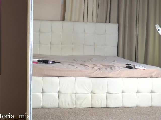 Vikki100500's BongaCams show and profile