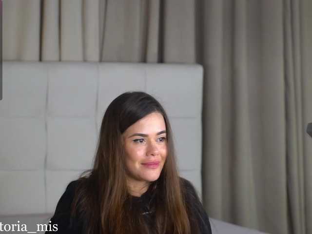 Vikki100500's BongaCams show and profile