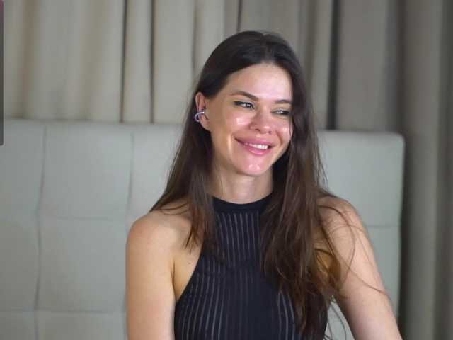 Vikki100500's BongaCams show and profile