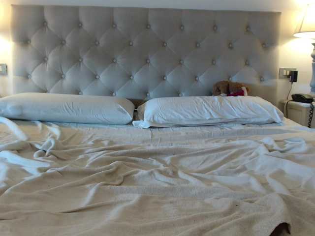 Perri-Shy's BongaCams show and profile