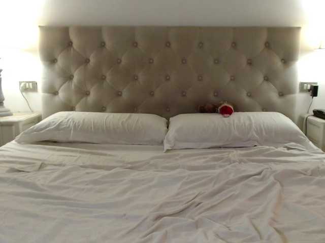 Perri-Shy's BongaCams show and profile