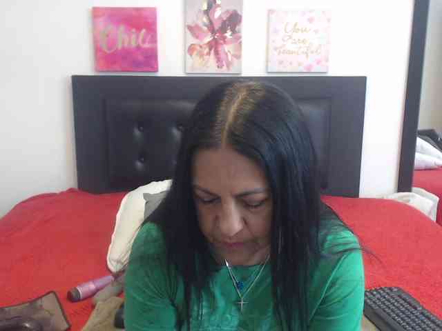 katiehotx webcam