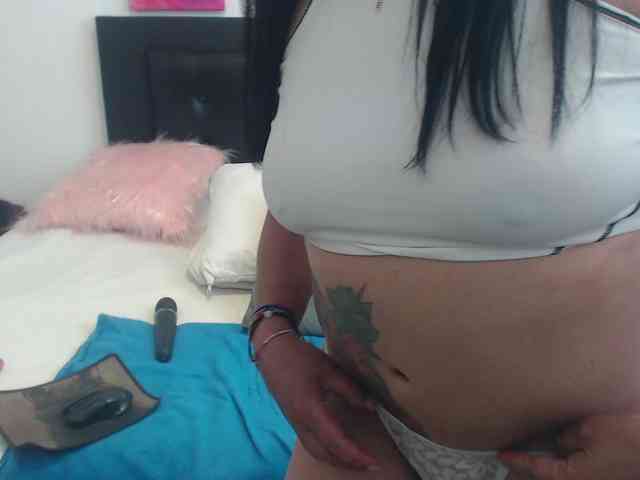 katiehotx webcam