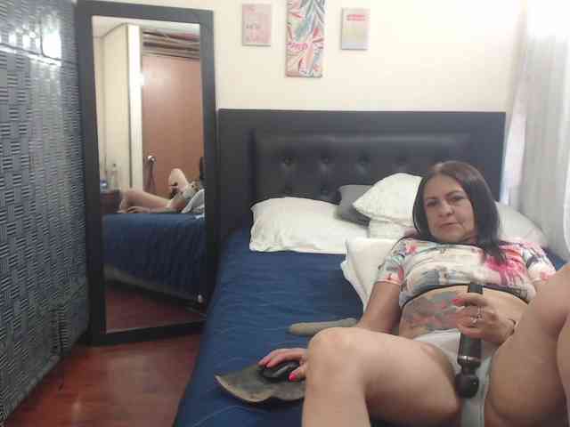 katiehotx katiehotx