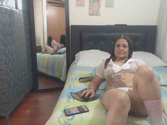 katiehotx katiehotx