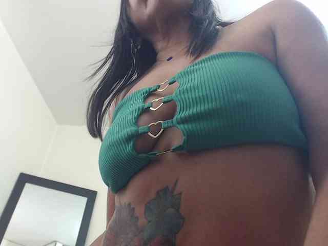 katiehotx webcam