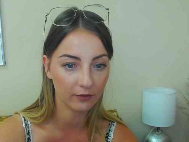 NatalieKiss webcam