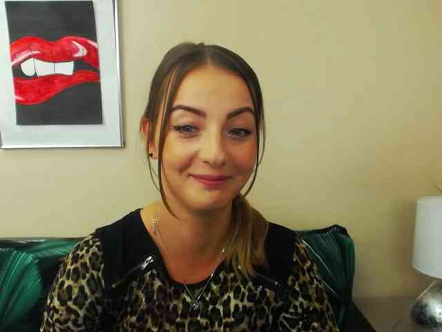 NatalieKiss webcam