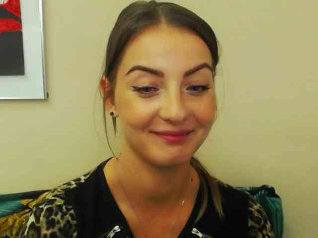 NatalieKiss webcam