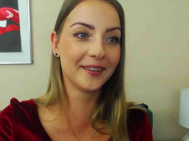 NatalieKiss webcam
