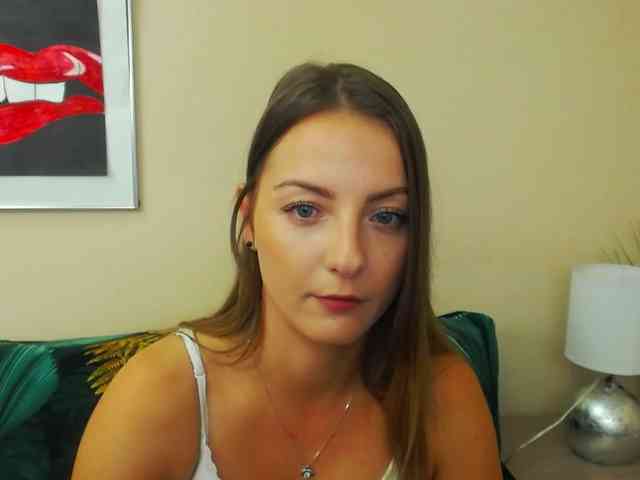 NatalieKiss webcam