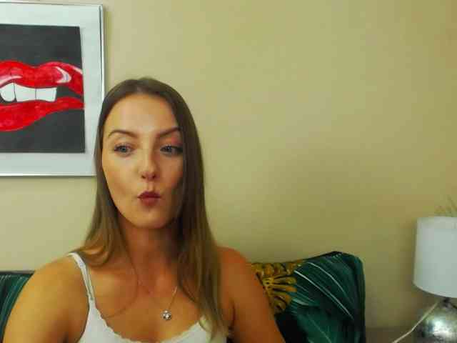 NatalieKiss webcam
