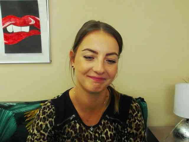 NatalieKiss webcam