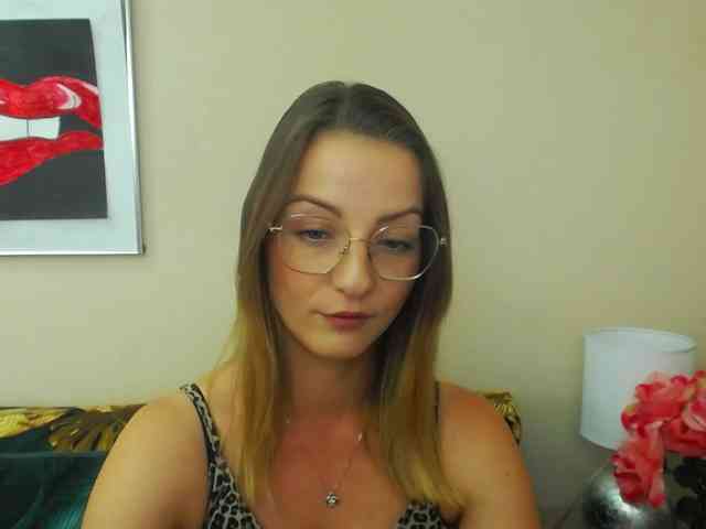 NatalieKiss webcam