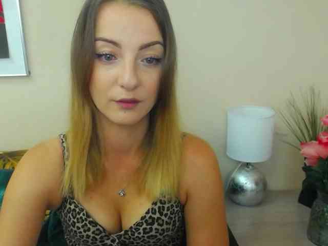 NatalieKiss webcam