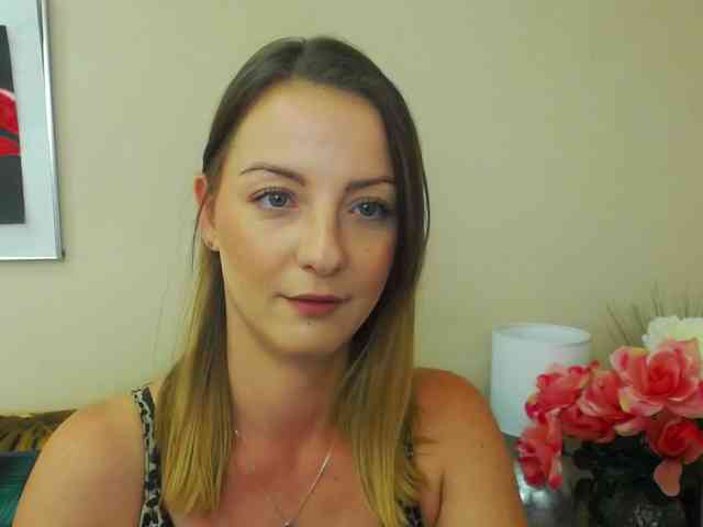 NatalieKiss webcam