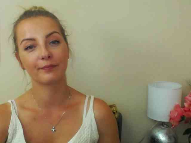 NatalieKiss webcam