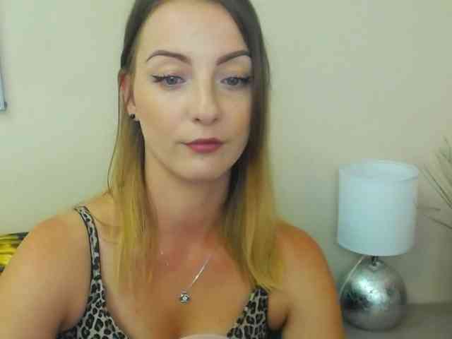 NatalieKiss webcam