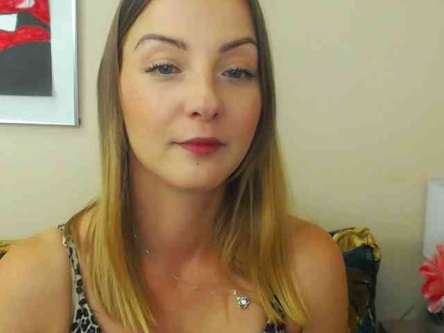 NatalieKiss webcam