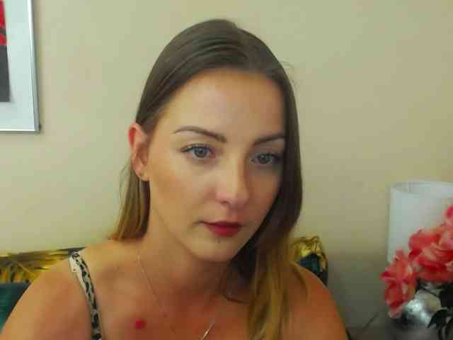 NatalieKiss webcam