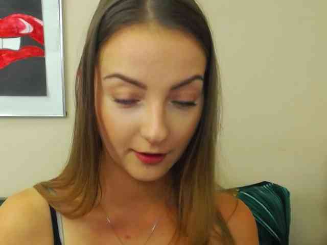 NatalieKiss webcam