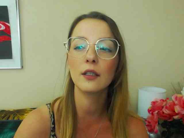 NatalieKiss webcam