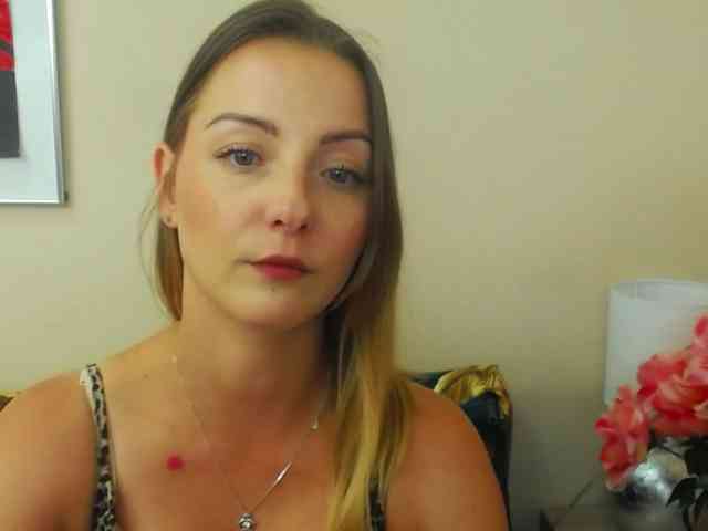 NatalieKiss webcam